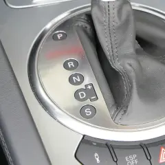 Automatyczna skrzynia: P, R, N, D, S, M. Opanuj symbole!