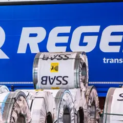 Coilmulda naczepa – co to jest i jak zapewnia bezpieczeństwo transportu