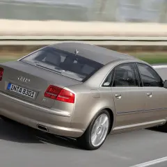 Audi A8 D3: Jak kupić i nie zbankrutować? Poradnik