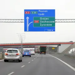 Jaki limit na autostradzie w Polsce? Sprawdź, by uniknąć mandatu