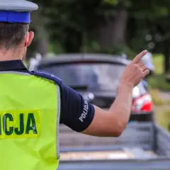 Ile z przyczepą na autostradzie? Sprawdź, by uniknąć mandatu