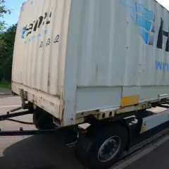 Jak cofać ciężarówkę z naczepą bezpiecznie i skutecznie, unikając błędów