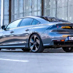 Peugeot 508 PSE: 360 KM hybryda. Czy warto kupić w Polsce?