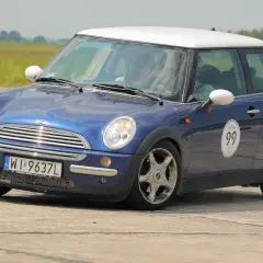 Mini Cooper R50: Ikona czy skarbonka? Przewodnik przed zakupem