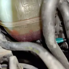 Ile płynu do chłodnicy Opel Vectra C? Uniknij kosztownych napraw!