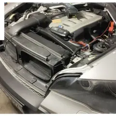 Gdzie podłączyć prostownik BMW E60, aby uniknąć uszkodzeń akumulatora?