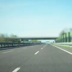 Autostrada w Czechach, droga do celu. Dowiedz się, jak zapłacić za autostradę w Czechach, by podróż była bezproblemowa.