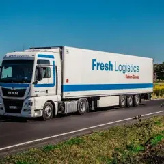 Izoterma naczepa co to – kluczowe informacje o transporcie towarów