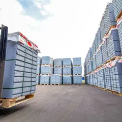 Jak ułożyć 34 palety na naczepie, by uniknąć problemów z transportem
