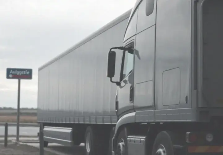 Ile waży naczepa? Zaskakujące fakty o wadze i jej wpływie na transport