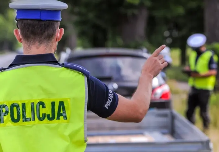 Ile z przyczepą na autostradzie? Sprawdź, by uniknąć mandatu