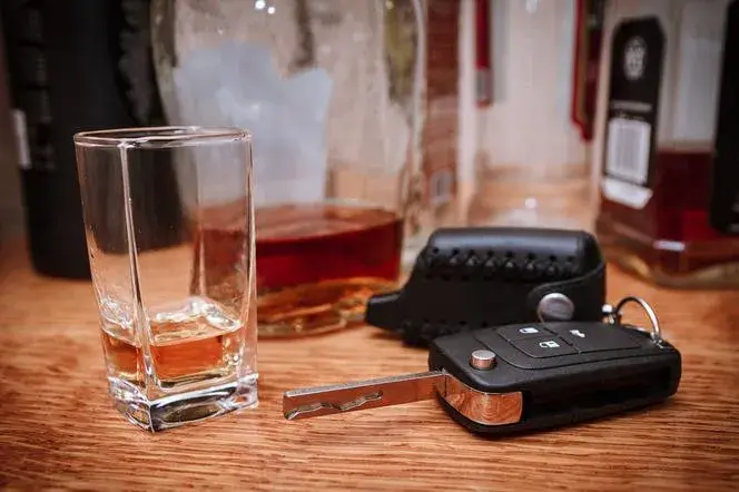 Ile mogę wypić według alkomatu online? Sprawdź swoje limity alkoholu