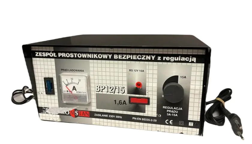 Jak ładować akumulator prostownikiem Romstan BP12V/15A bez błędów