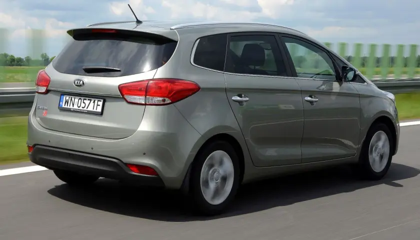 Kia Carens IV: Niedoceniony van. Czy to auto dla Ciebie?