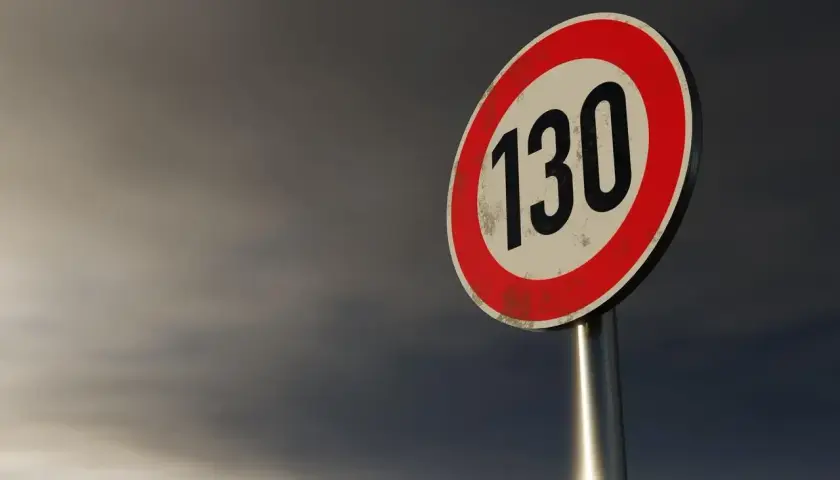 Ile na autostradzie w Niemczech? Ograniczenia prędkości i zasady jazdy