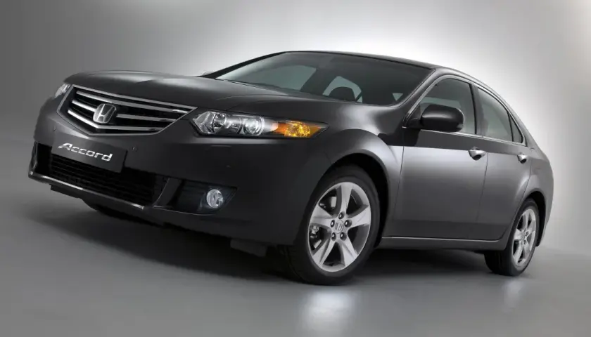 Honda Accord VIII: Ostatni samuraj? Co musisz wiedzieć przed zakupem.
