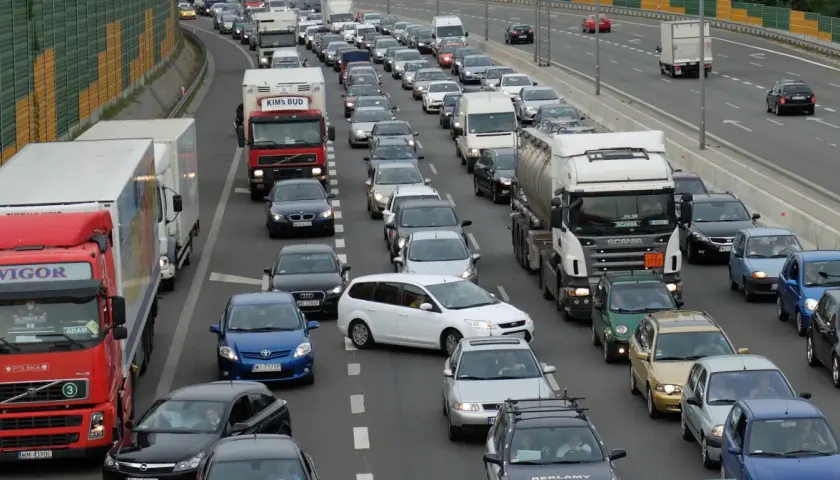 Jak sprawdzić korki na autostradzie A4 i uniknąć opóźnień w podróży