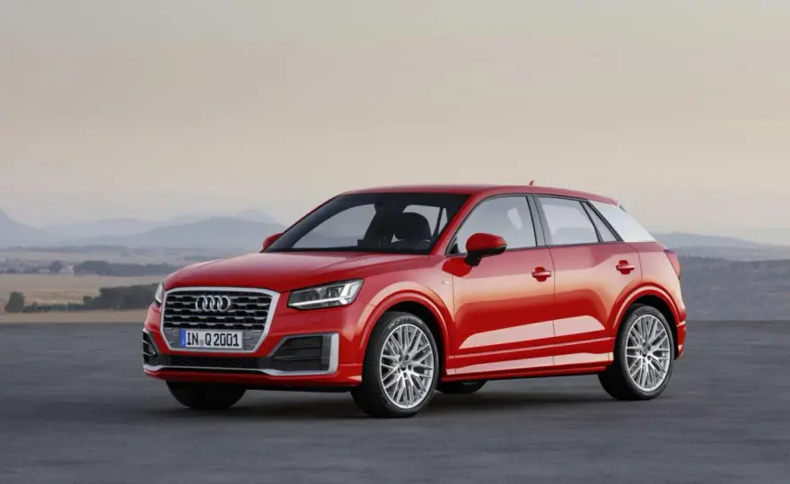 Audi Q2 wymiary: Czy zmieści się w Twoim garażu i w mieście?