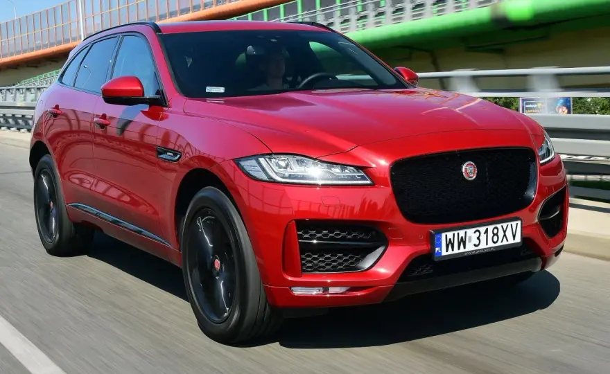 Jaguar F-Pace: Silniki, awarie, koszty. Czy to SUV dla Ciebie?
