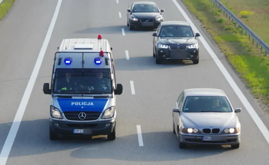 Ile minimum na autostradzie - Kiedy grozi mandat za wolną jazdę?