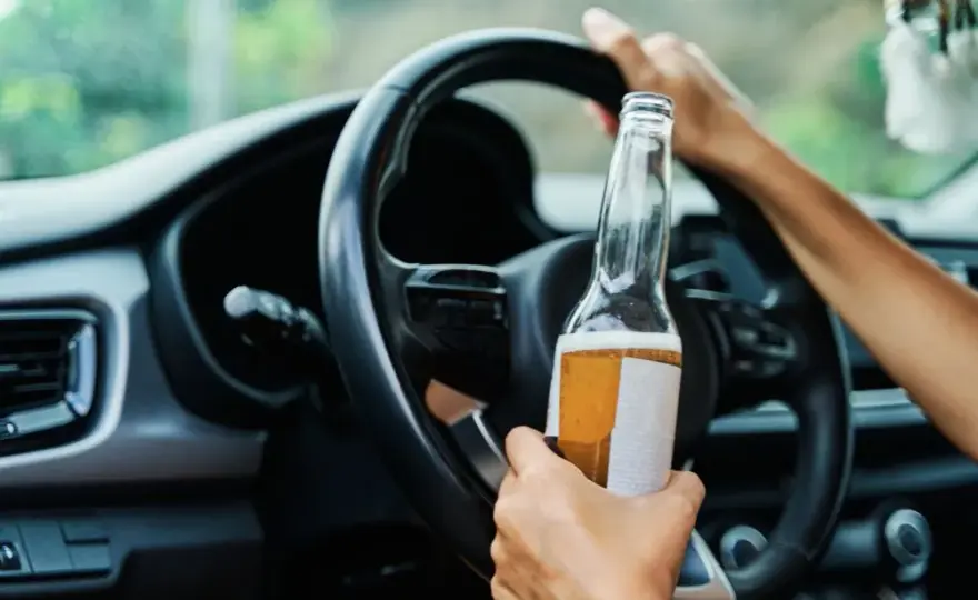 Ile można wydmuchac w alkomat? Odkryj dozwolone limity alkoholu