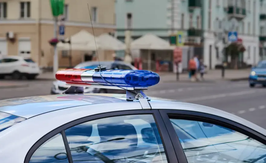 Czy można odmówić dmuchania w alkomat? Poznaj konsekwencje tej decyzji