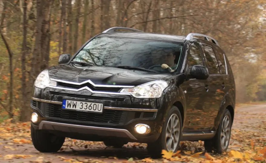 Citroen C-Crosser: Japoński SUV z francuskim znaczkiem? Warto kupić?