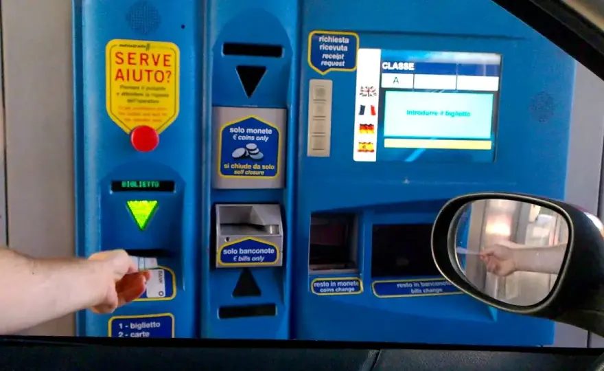 Jak płacić za autostrady we Włoszech? Oto najważniejsze informacje