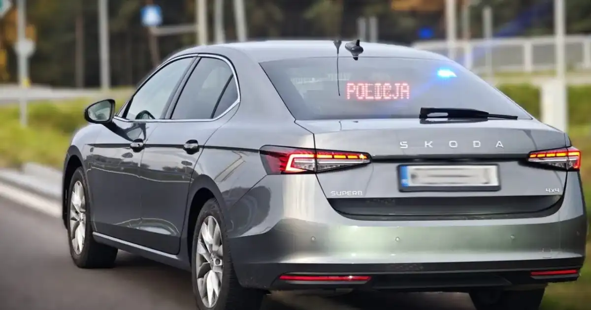Nieoznakowany radiowóz - Jak rozpoznać patrol i uniknąć mandatu?