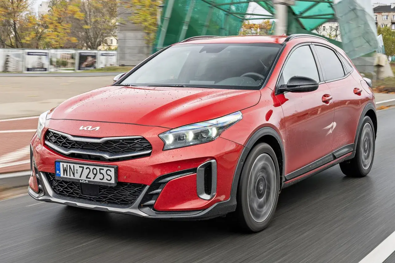 Kia XCeed cena 2026: Jak kupić taniej? Cennik, promocje, używane.