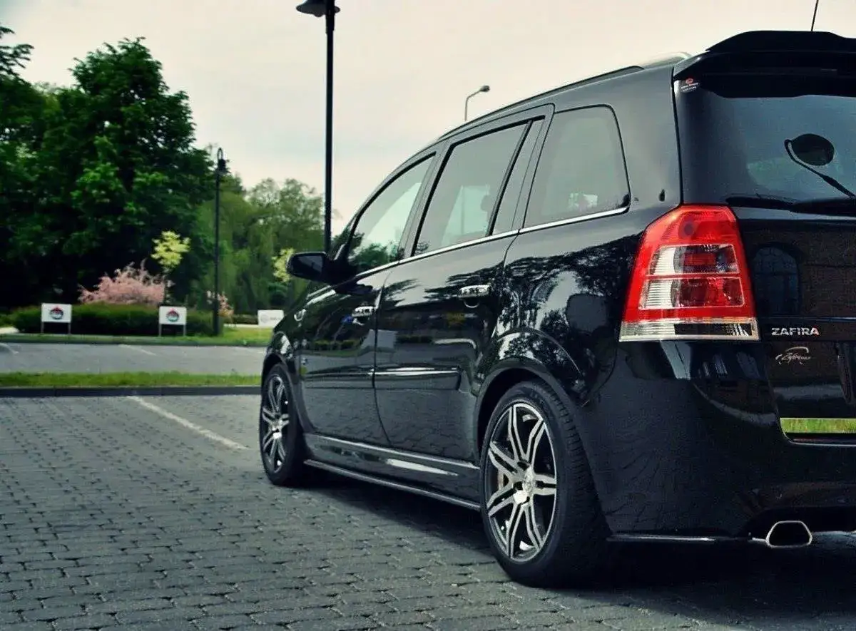 Rdza Opel Zafira B progi