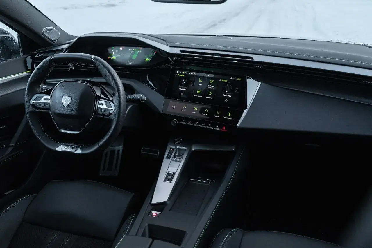 Peugeot 408 wnętrze opcje konfigurator