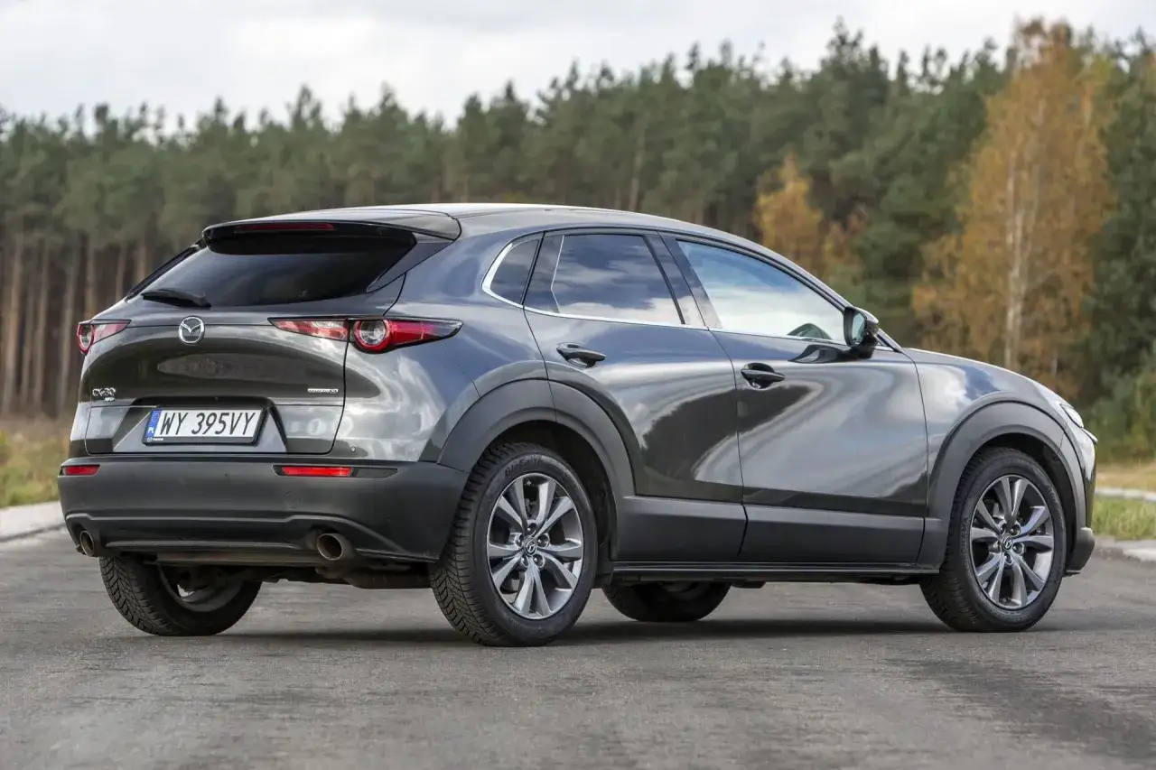 Mazda CX-30 silniki porównanie