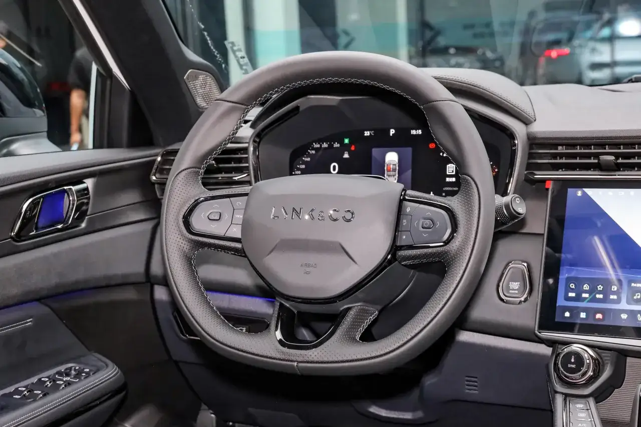 Lynk & Co 01 wnętrze