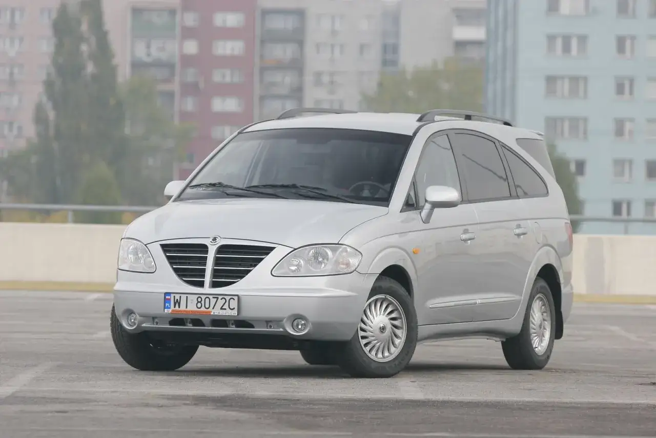 SsangYong Rodius pierwsza generacja