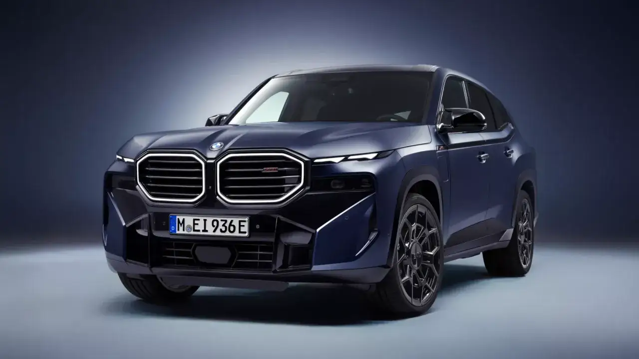 BMW XM luksus technologia